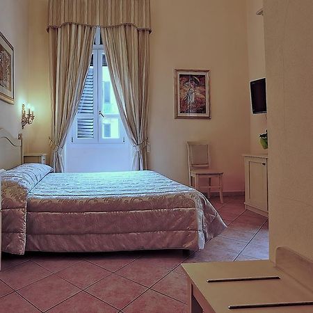 Chiaro Di Luna Viale Italia Sassari Exterior foto