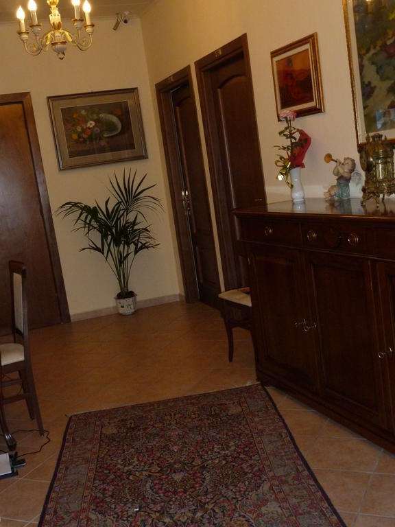 Chiaro Di Luna Viale Italia Sassari Exterior foto