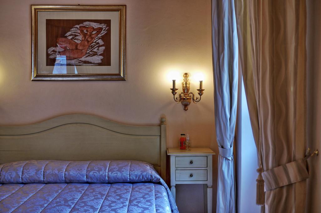 Chiaro Di Luna Viale Italia Sassari Exterior foto